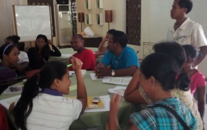 <p><strong>WORKSHOP FOR ATI.</strong> Ati tribal leaders and members attend a two-day workshop on school for living traditions that kicked off in Antique on Friday (May 11, 2018). <em>(Photo by Annabel Petinglay) </em></p>